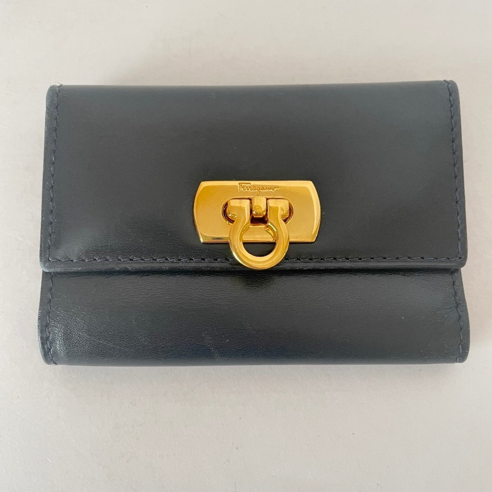 Salvatore Ferragamo Gancini Black Leather 6 Key Case